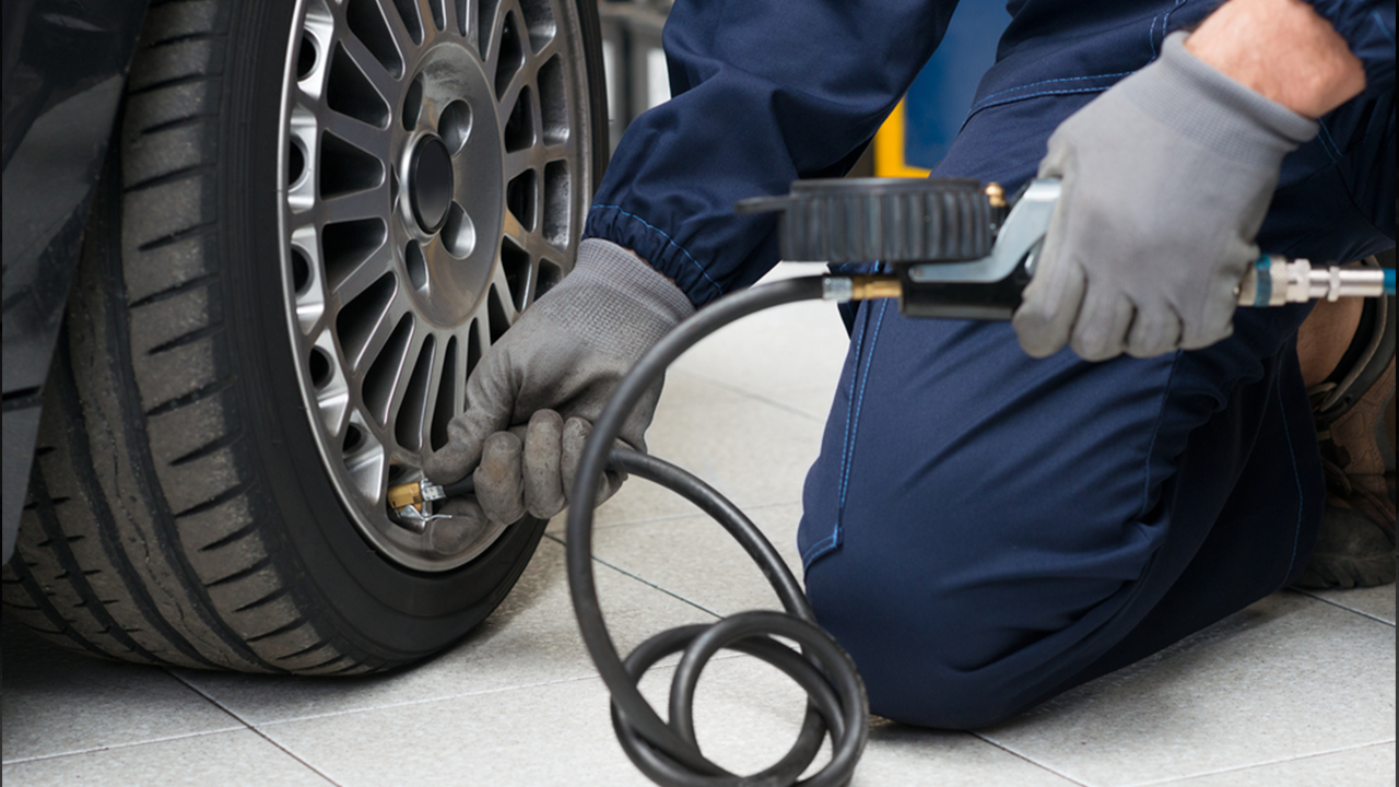Right Tyre Pressure and Types of Tyre Inflation Gauge